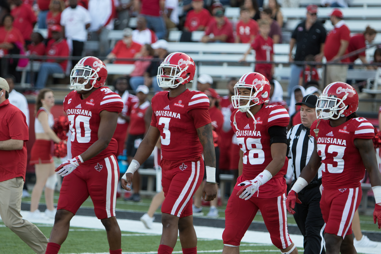 RAGIN’ CAJUNS SENIOR DAY RUINED BY EAGLES, 34-24