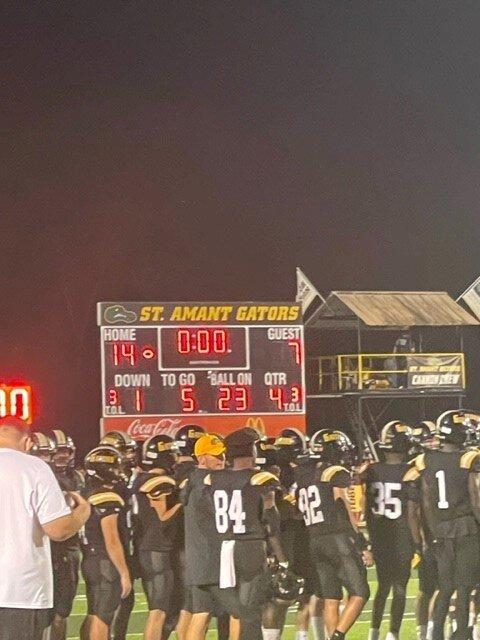 St. Amant Gators stay undefeated by defeating the Denham Springs Yellowjackets 14-7.