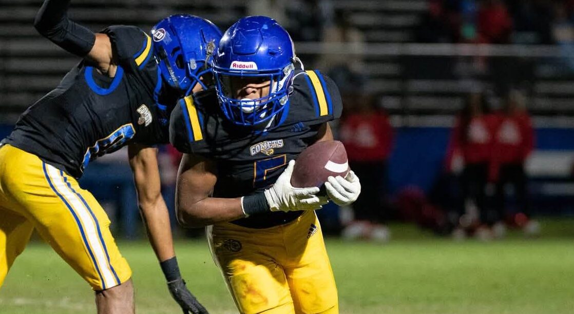 St. Charles Catholic Comets Lean On Veteran, Reliable Back Skyler Edwards In 2025