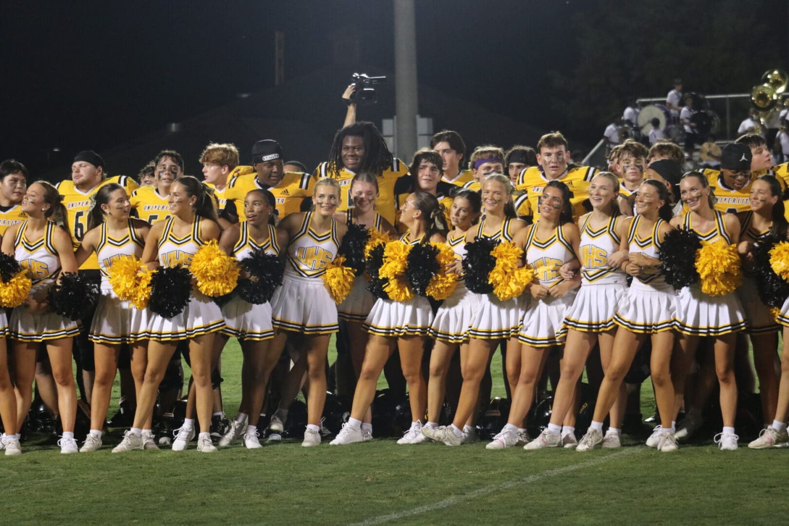 U-High’s Fire and Ice Running Back Duo Lead Cubs To Runaway 49-8 Victory Over Woodlawn